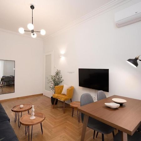 Vibrant Urban Getaway: Charming 2-Bedroom Near Bars, Parks, And Metro Athen Eksteriør bilde