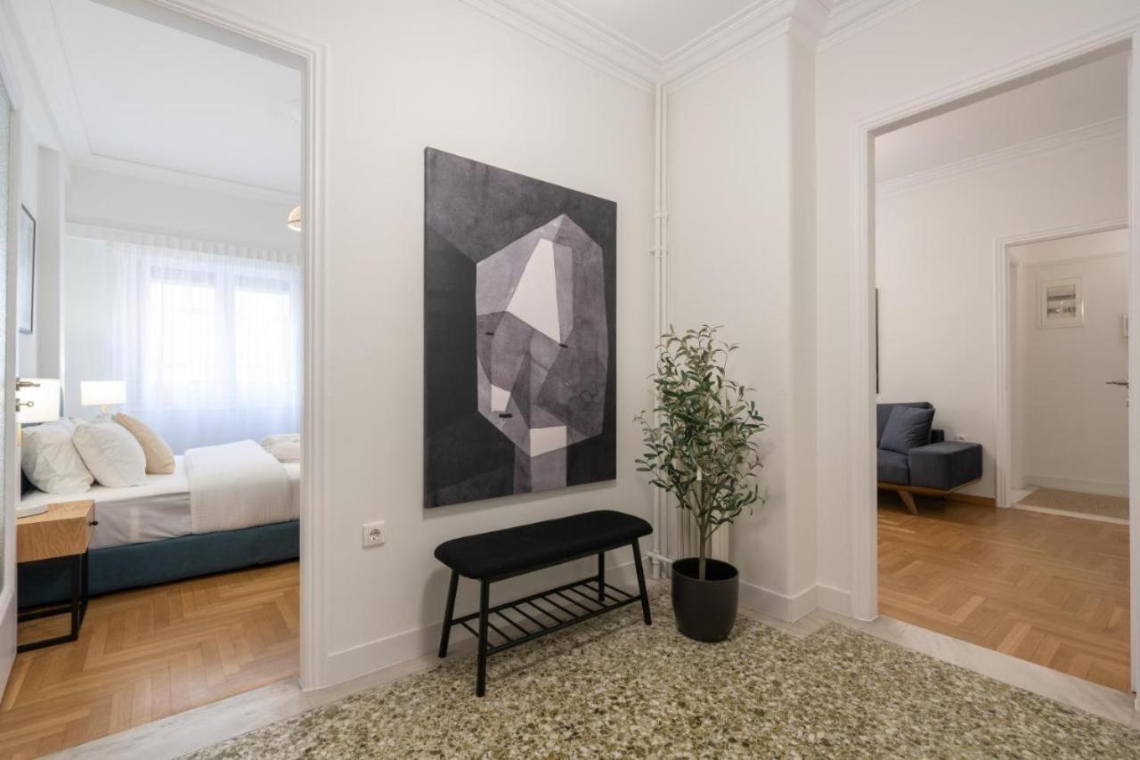 Vibrant Urban Getaway: Charming 2-Bedroom Near Bars, Parks, And Metro Athen Eksteriør bilde